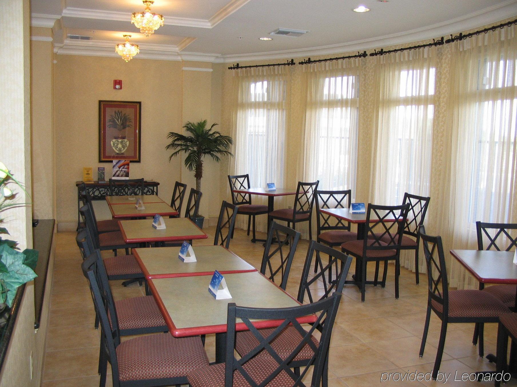Holiday Inn Express Windsor Sonoma Wine Country By Ihg Restaurant foto